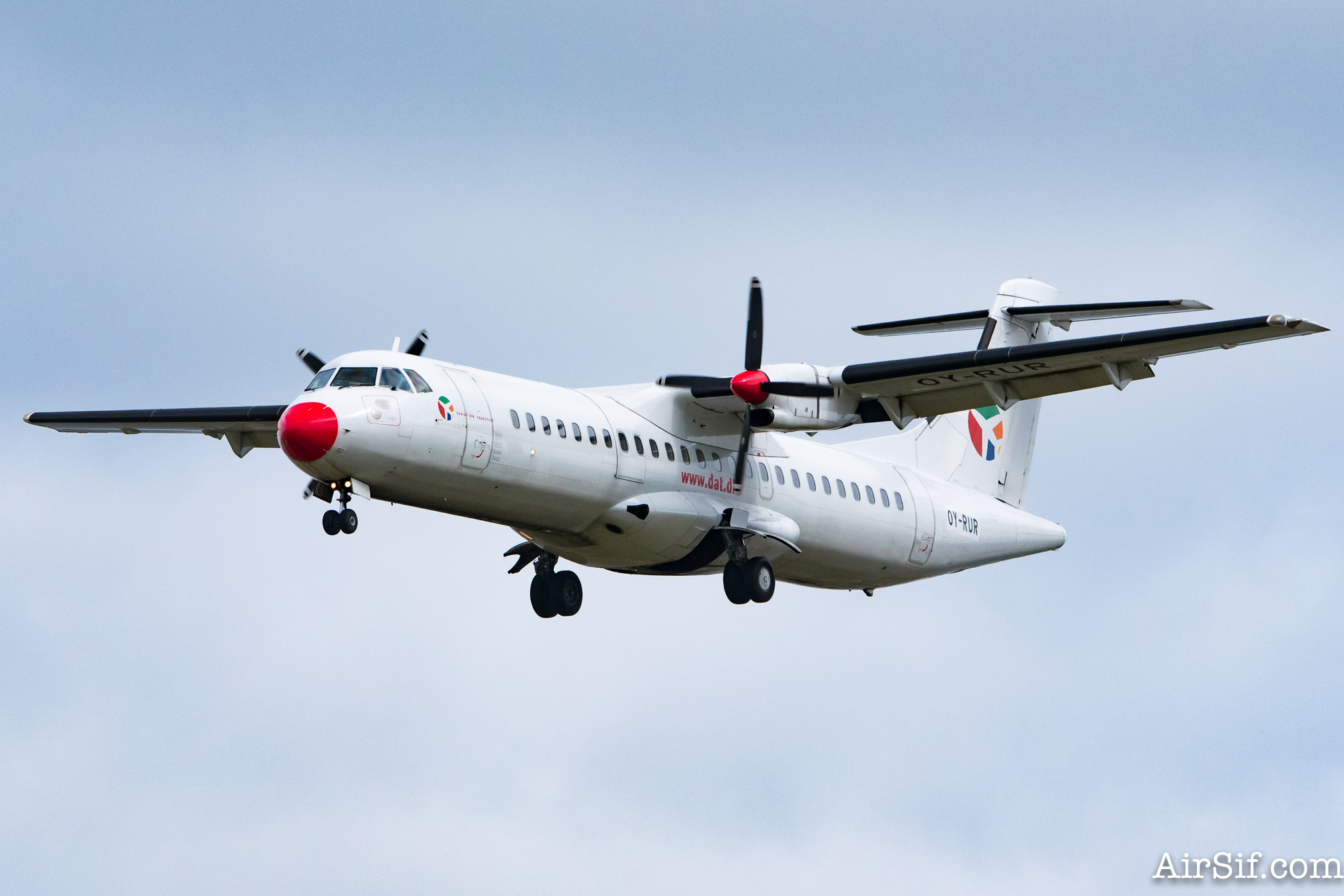 OY-RUR fra Danish Air Transport, knipset i Københavns Lufthavn.
